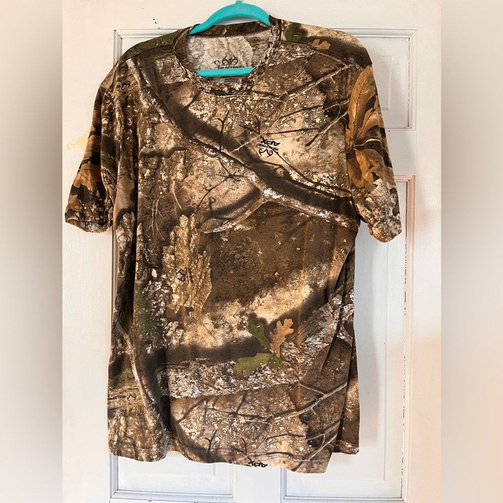 RealTree T-shirt Camo Camoflauge Men’s Large